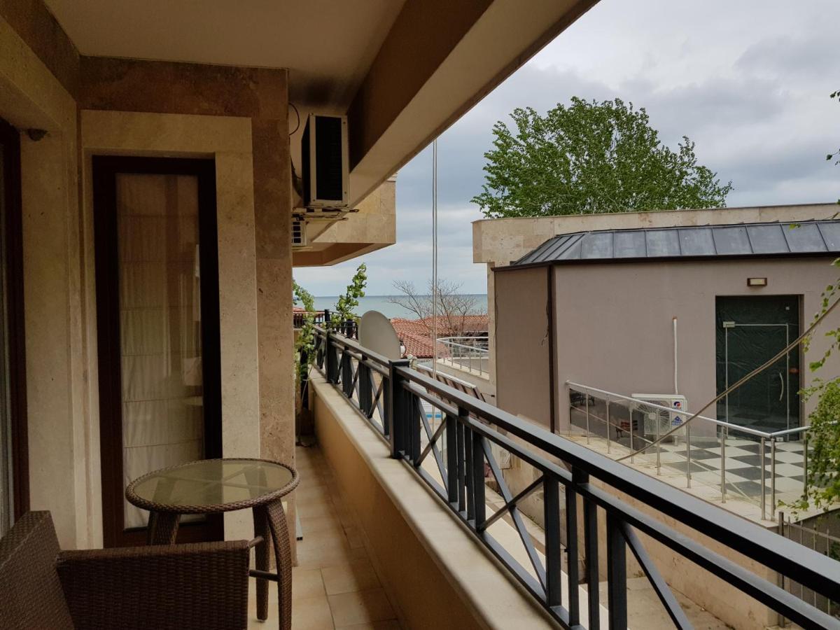 Golden Sands Rentals Apartments Ngoại thất bức ảnh
